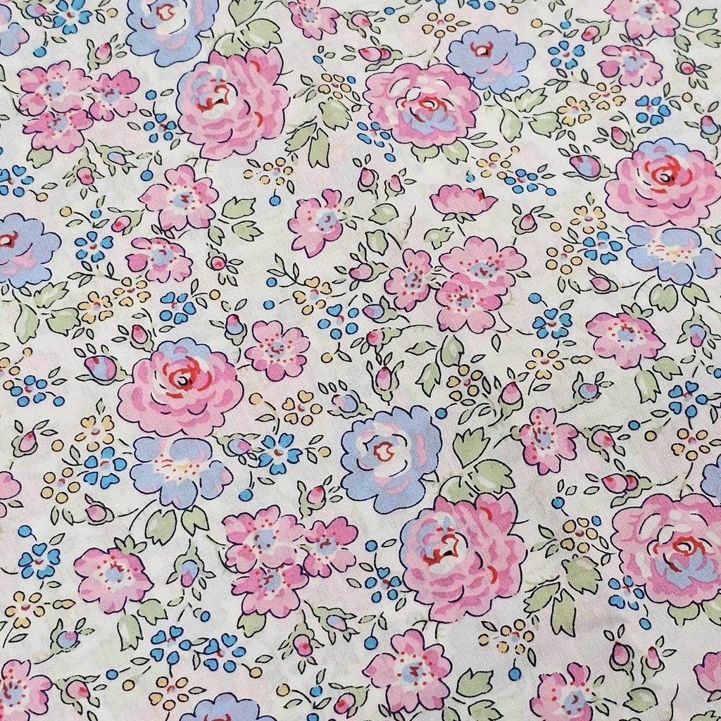 Tissu 04 - Coton Liberty fleurs roses et bleues